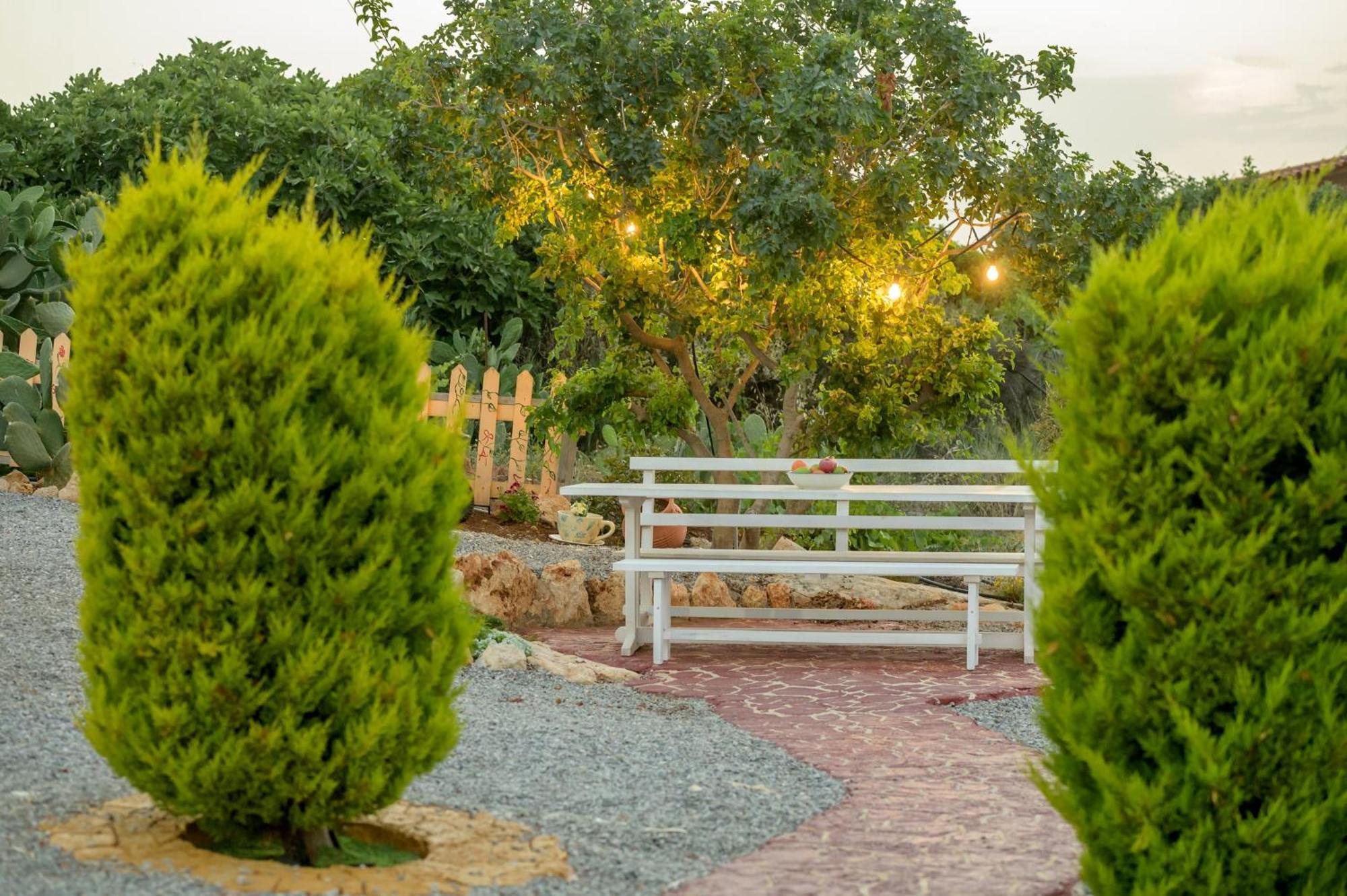 Villa Araucaria - Private Pool, Jacuzzi, Sea View Rethymno  Ngoại thất bức ảnh