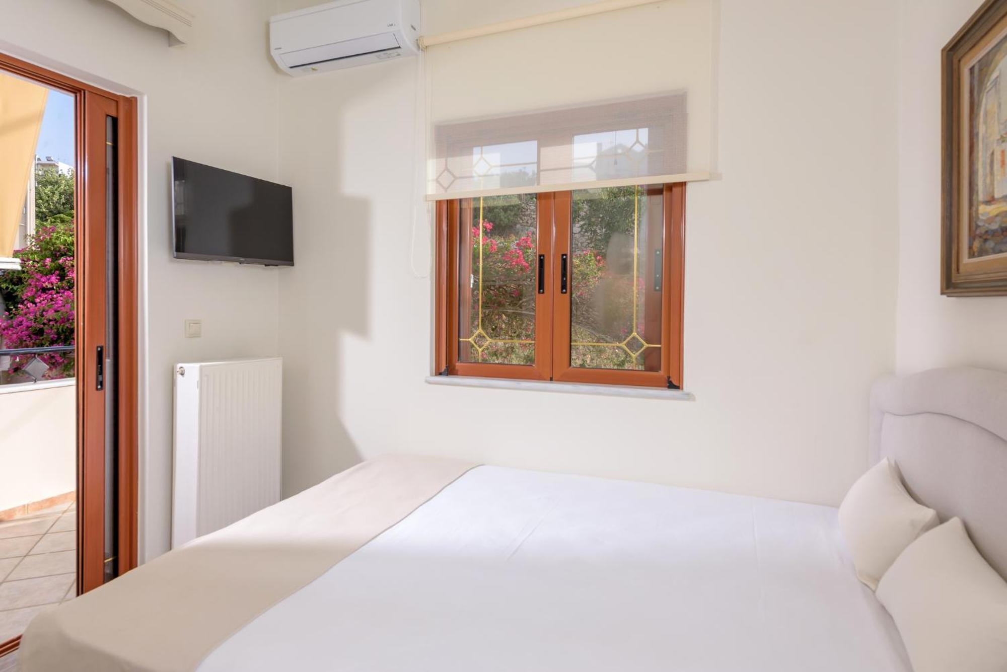 Villa Araucaria - Private Pool, Jacuzzi, Sea View Rethymno  Ngoại thất bức ảnh