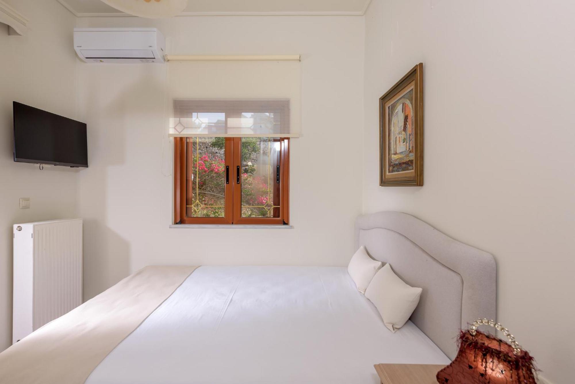 Villa Araucaria - Private Pool, Jacuzzi, Sea View Rethymno  Ngoại thất bức ảnh