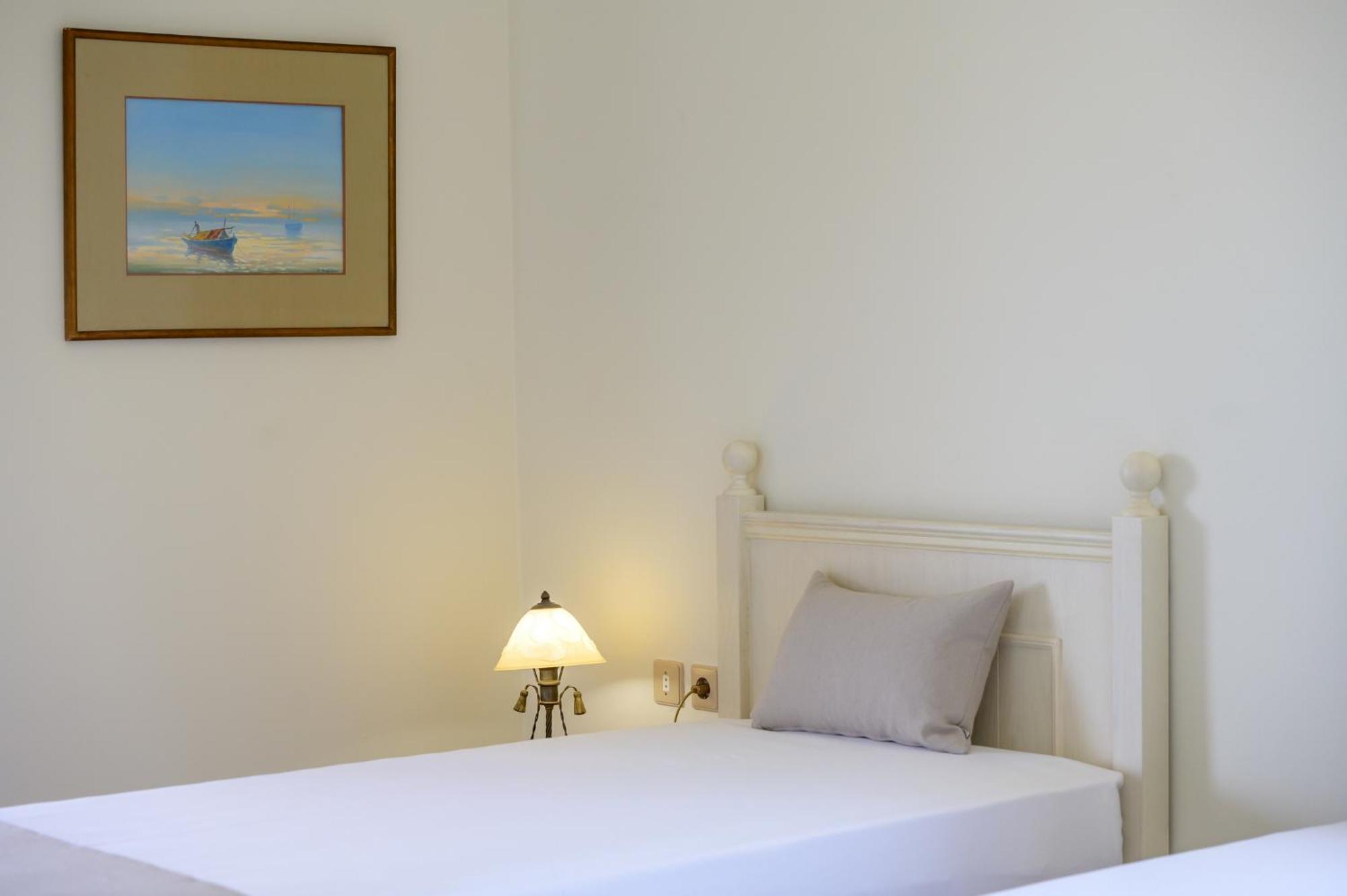 Villa Araucaria - Private Pool, Jacuzzi, Sea View Rethymno  Ngoại thất bức ảnh
